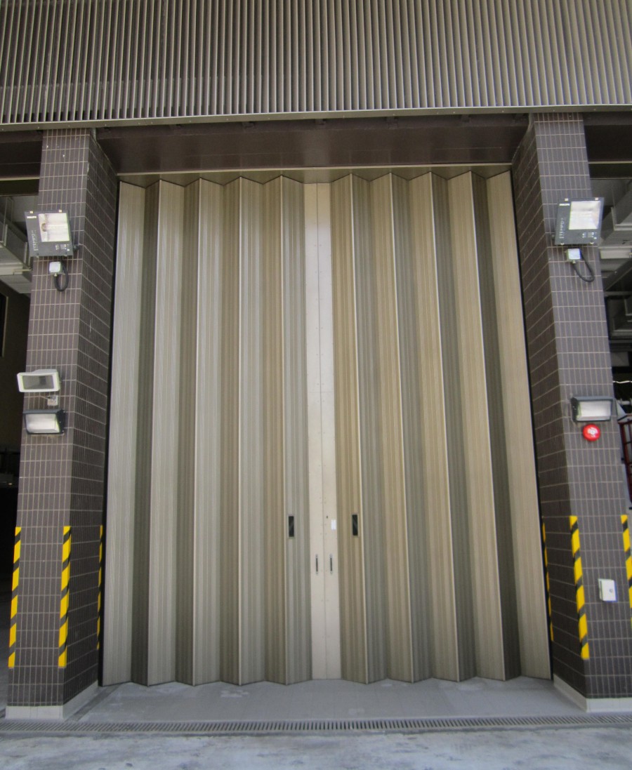 Bolton Eurofold – Industrial Sliding Folding Shutter